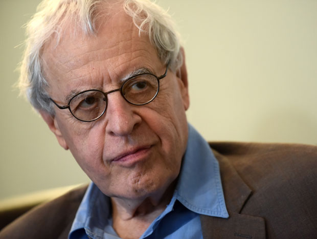 Песник Чарлс Симић: Свет после пандемије неће бити исти